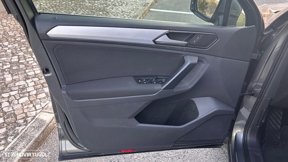 VW Tiguan 2.0 TDI Highline - 29