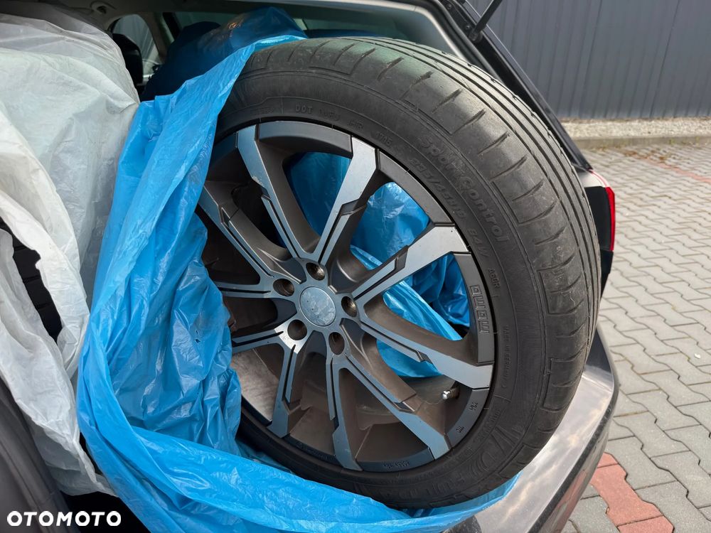 Volkswagen Passat - 16