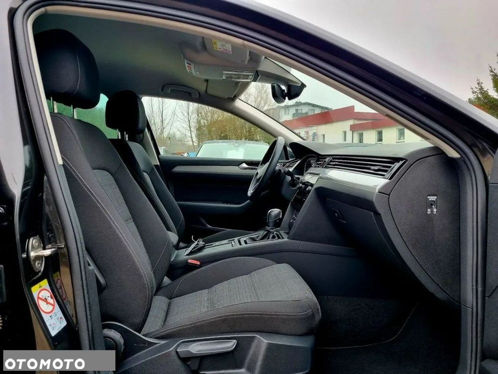 Volkswagen Passat Variant 1.5 TSI OPF DSG Business - 12