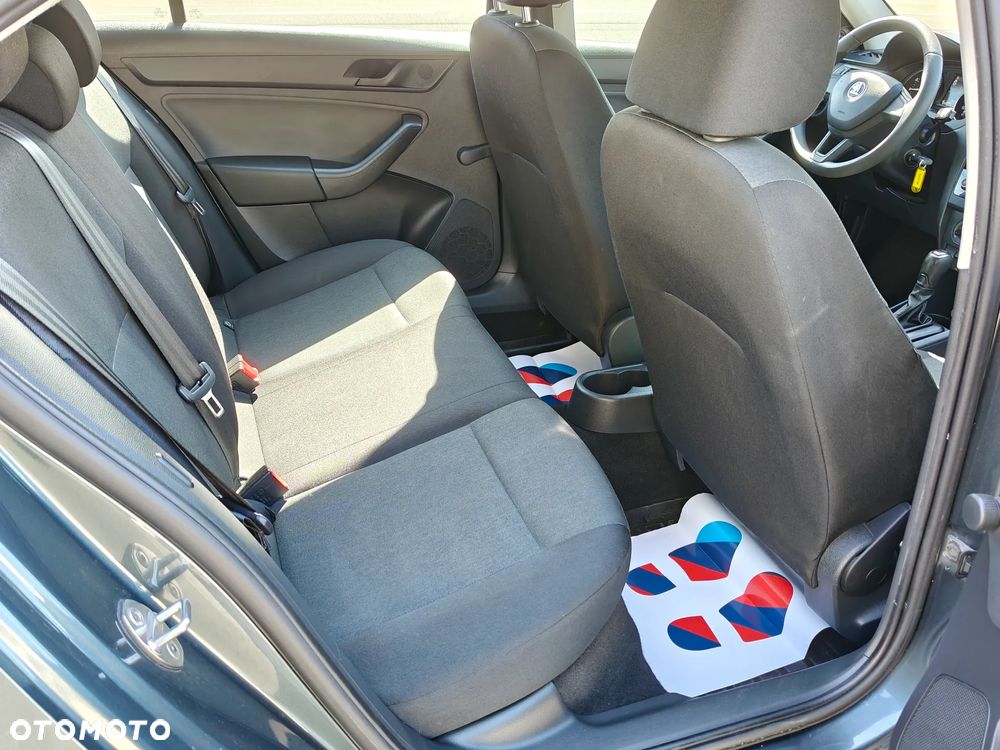 Skoda RAPID 1.2 TSI Ambition DSG - 18
