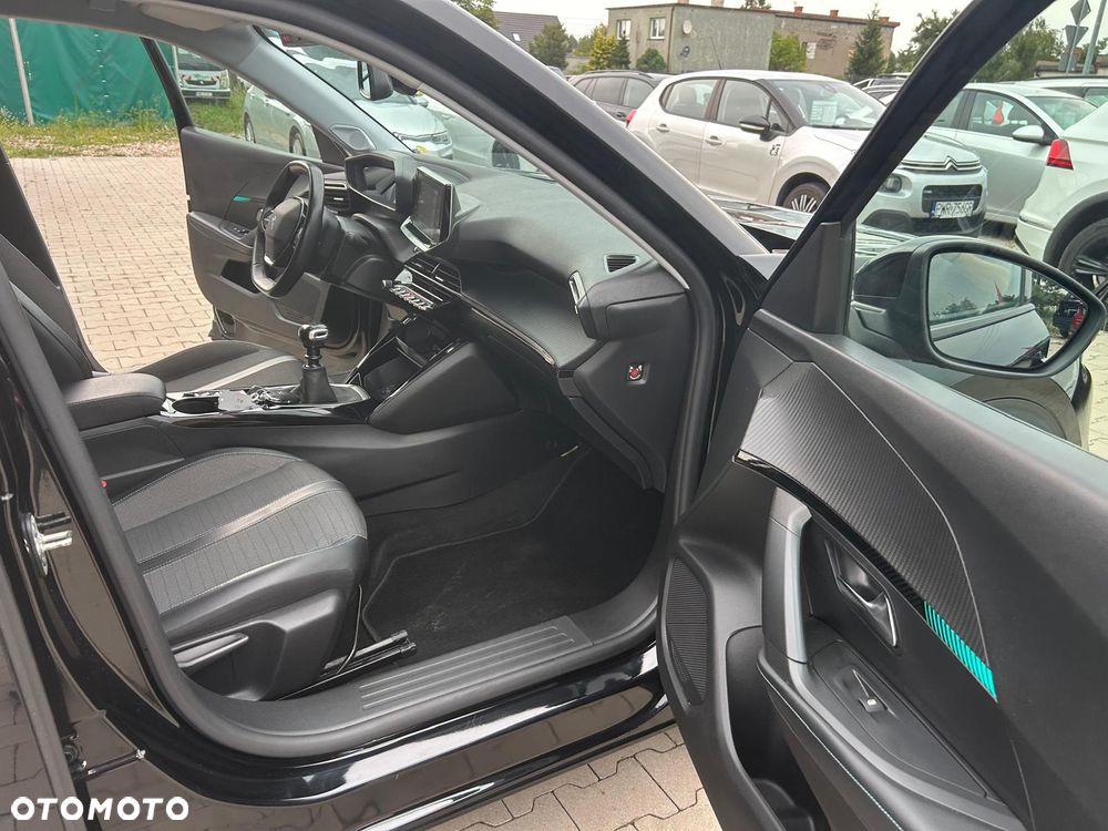 Peugeot 2008 1.2 PureTech Active Pack S&S - 27