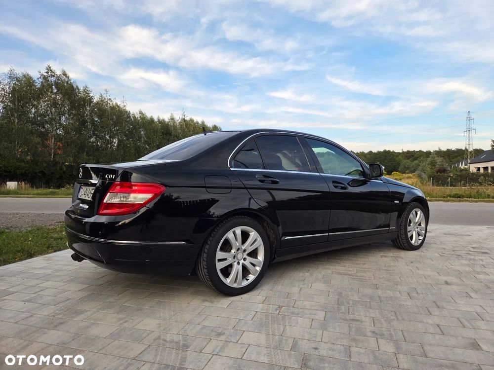 Mercedes-Benz Klasa C 220 CDI Elegance - 10