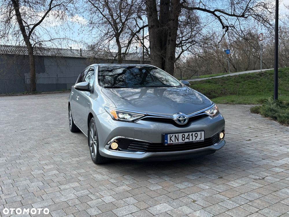 Toyota Auris Hybrid 135 Prestige - 16