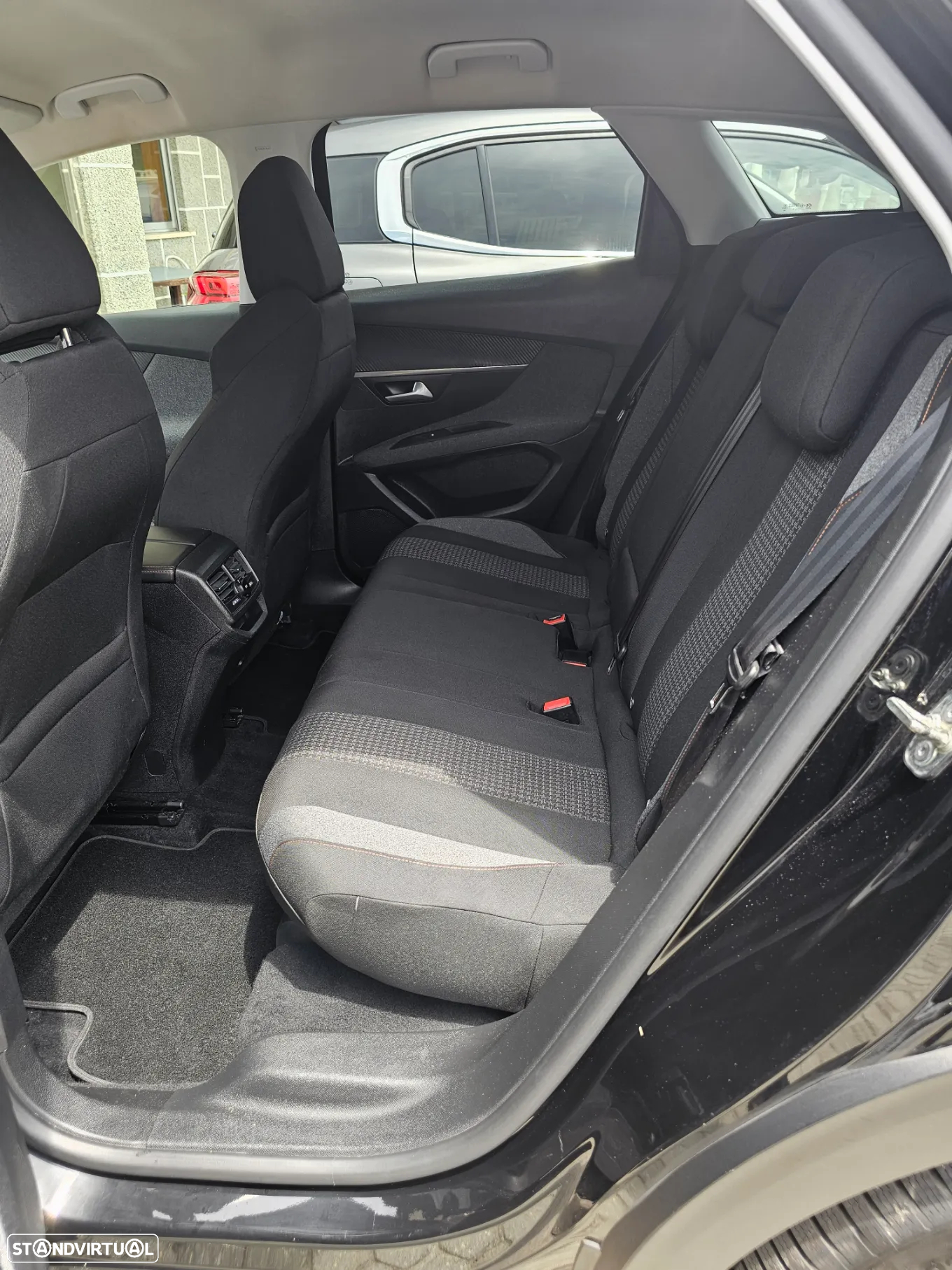 Peugeot 3008 BlueHDi 130 Stop & Start EAT8 Active Business-Pack - 10