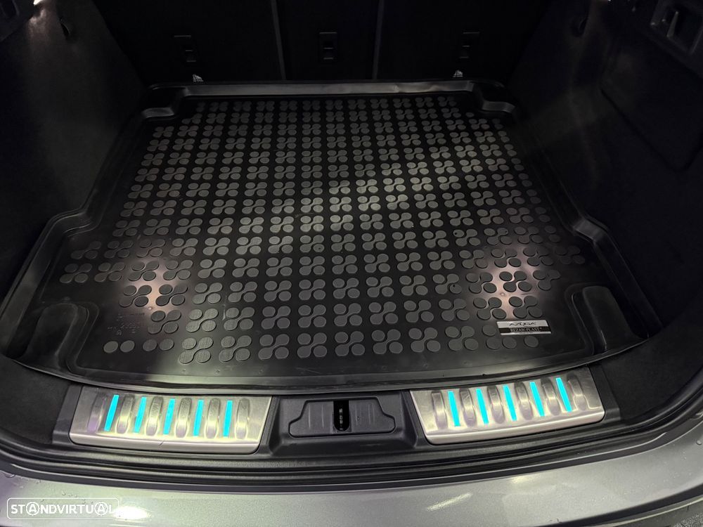 Jaguar F-Pace 20d Aut. R-Sport - 36