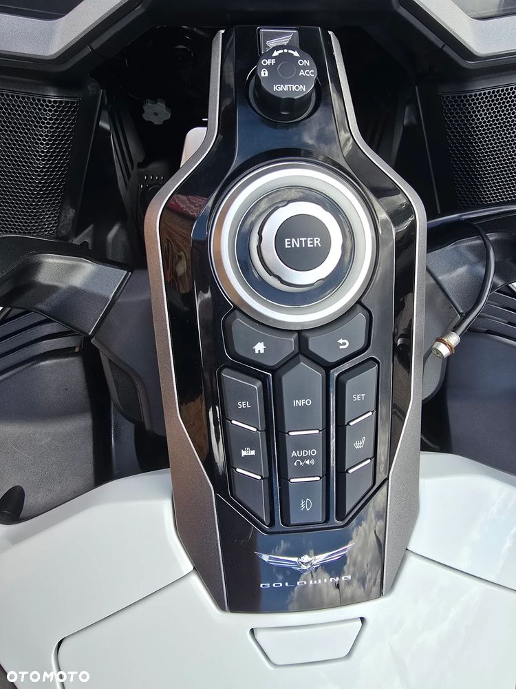 Honda GL - 27