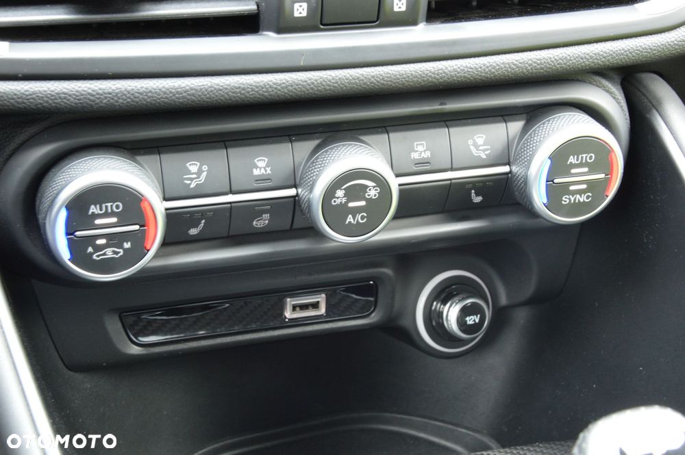 Alfa Romeo Giulia 2.0 Turbo Veloce TI Q4 - 19