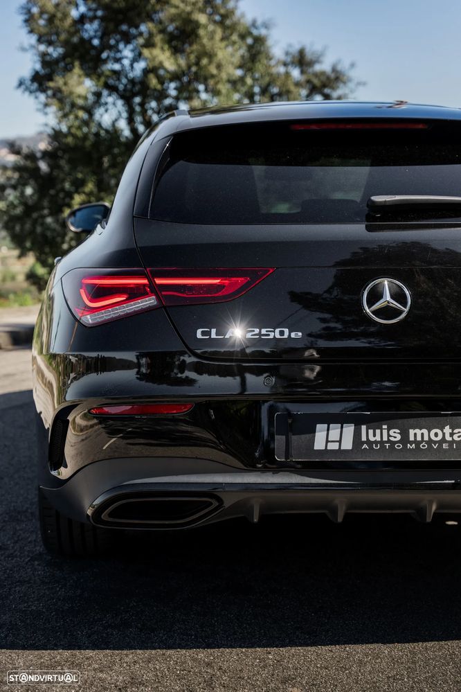 Mercedes-Benz CLA 250 e 8G-DCT AMG Line - 17