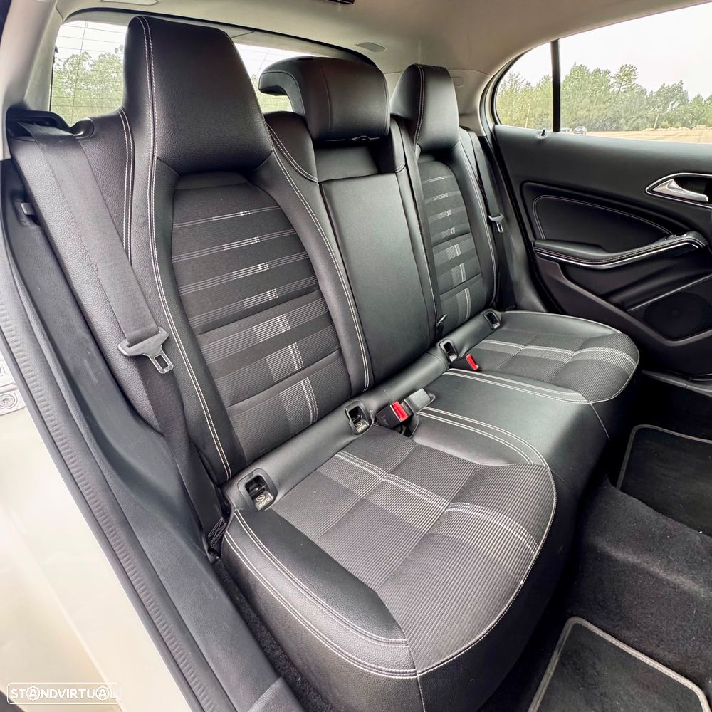 Mercedes-Benz GLA 180 d Style - 22