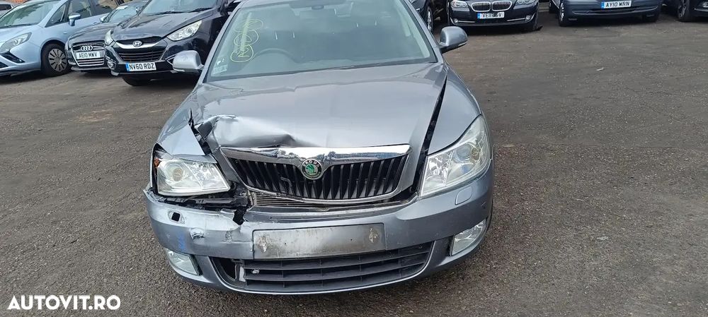 Dezmembrari / Dezmembrez Skoda Octavia 2 Combi Facelift 2.0 TDI CFHC cutie viteze automata cod culoare LF8L - 1