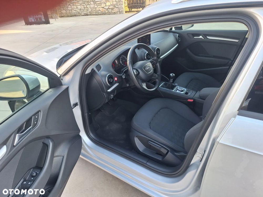 Audi A3 Sportback - 5