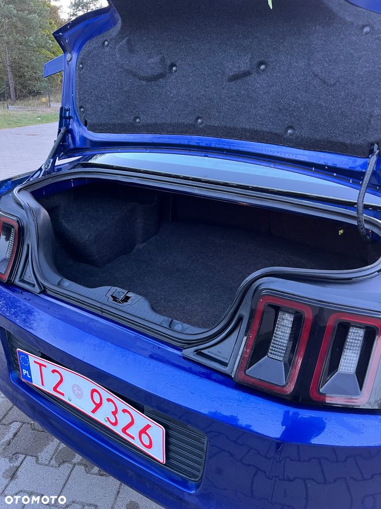 Ford Mustang 3.7 V6 Premium - 28