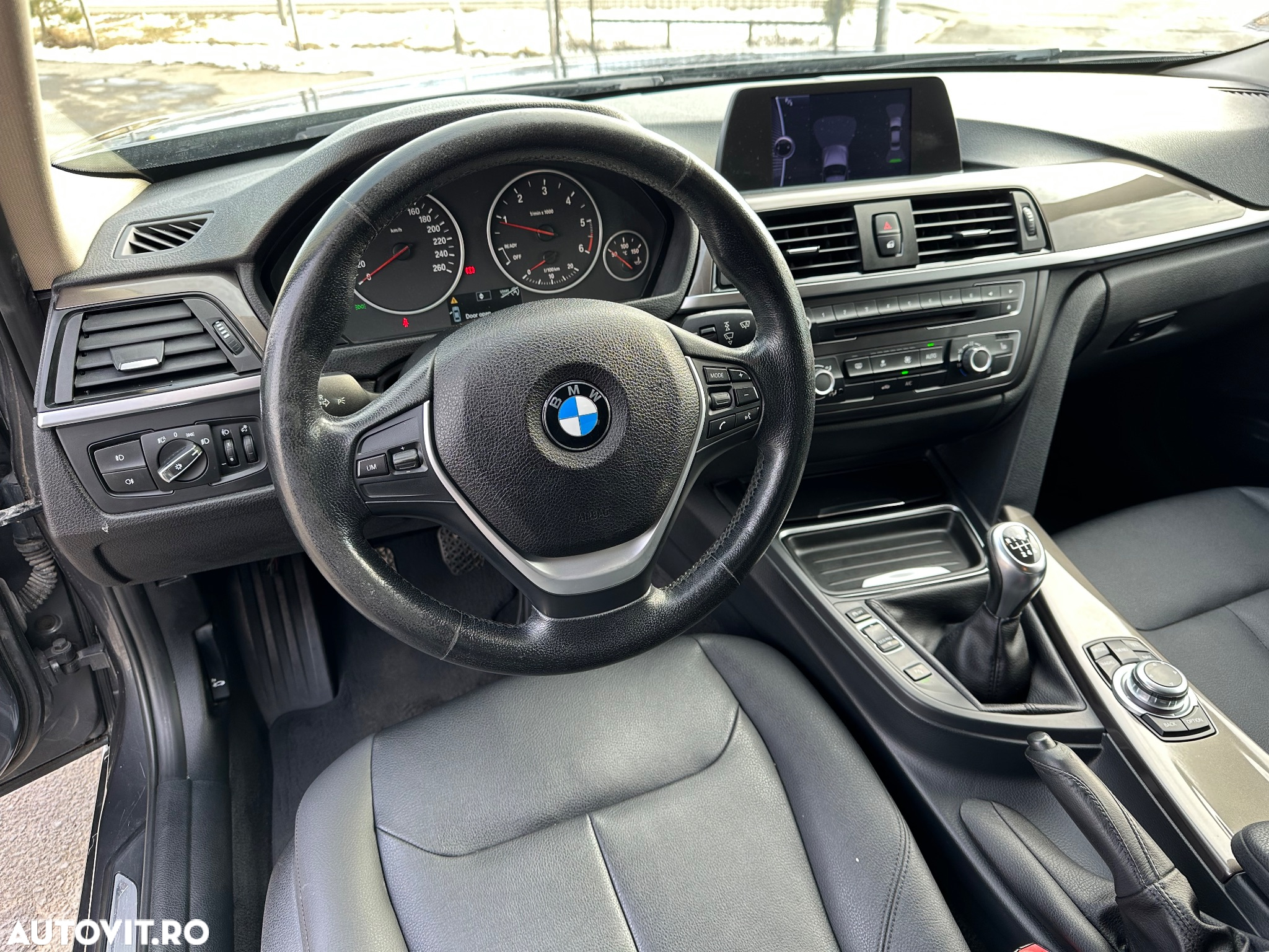 BMW Seria 3 318d - 18