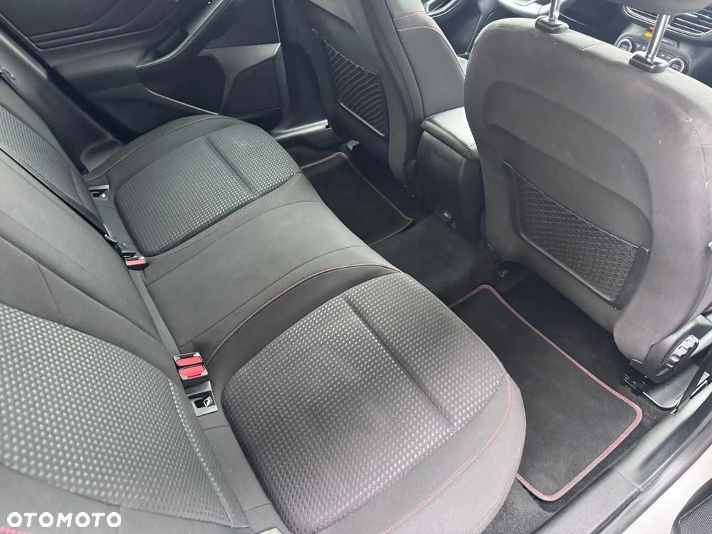 Ford Focus 1.5 EcoBlue Start-Stopp-System ST-LINE X - 22