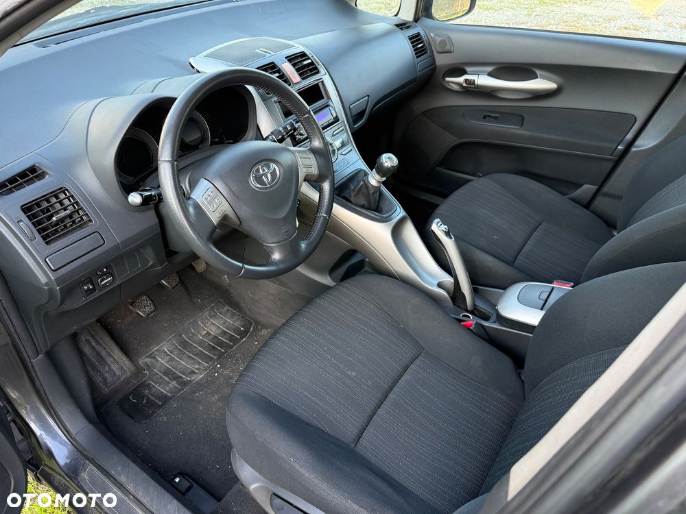 Toyota Auris 2.0 D-4D Edition - 4