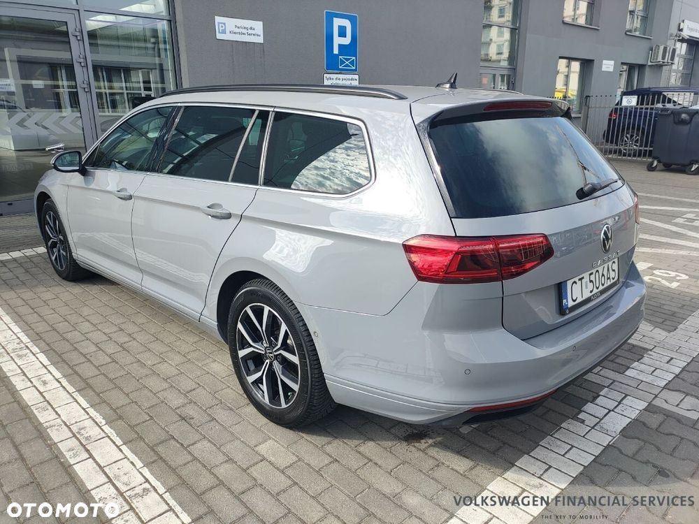 Volkswagen Passat - 8