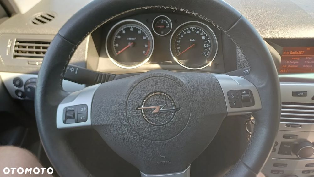 Opel Astra 1.6 Enjoy - 9