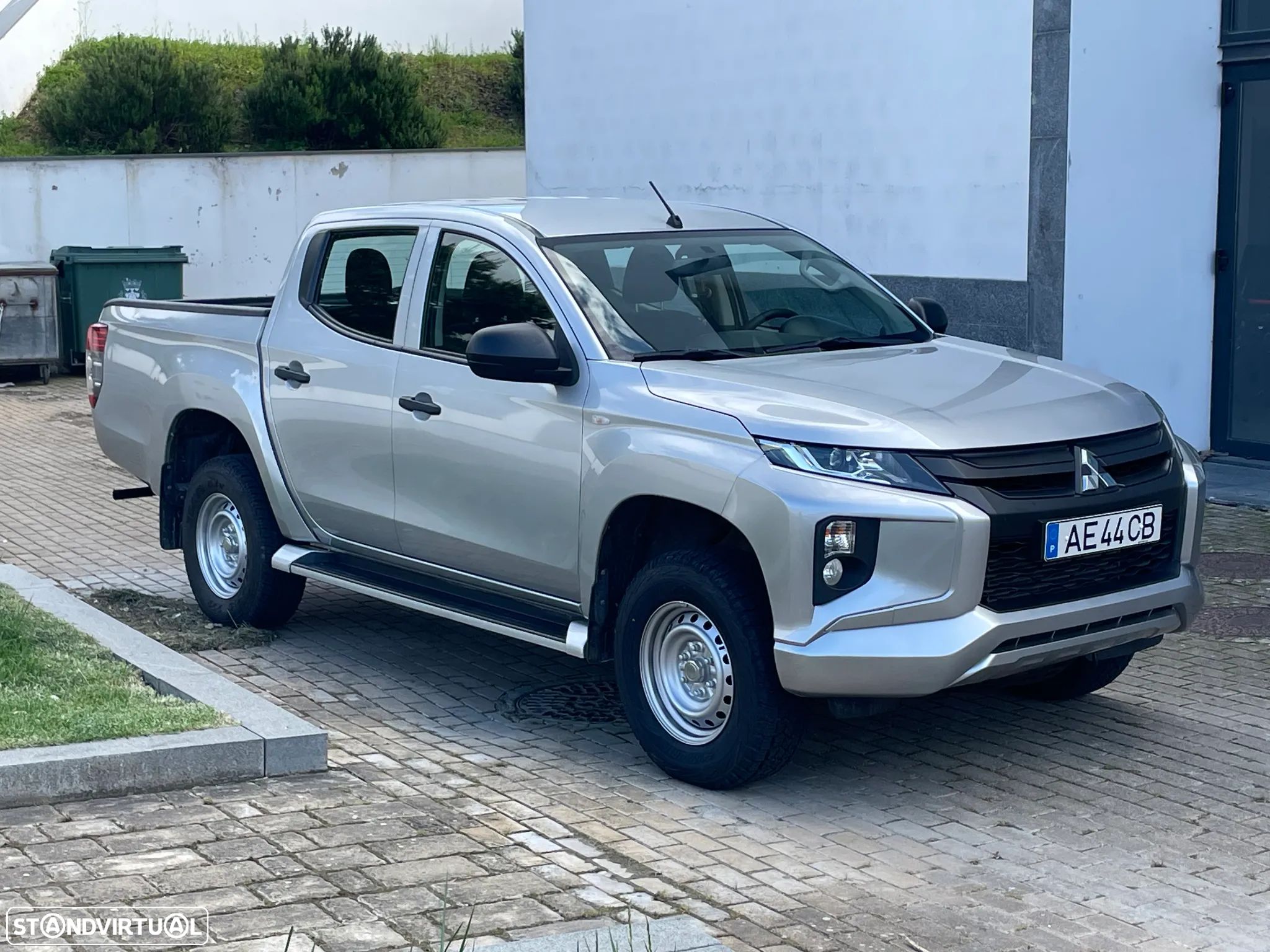 Mitsubishi L200 2.3 DI-D CD Invite 4WD - 1