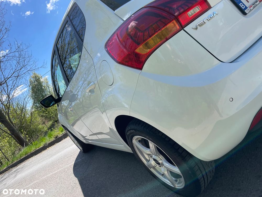 Kia Venga 1.4 CVVT Business Line - 26