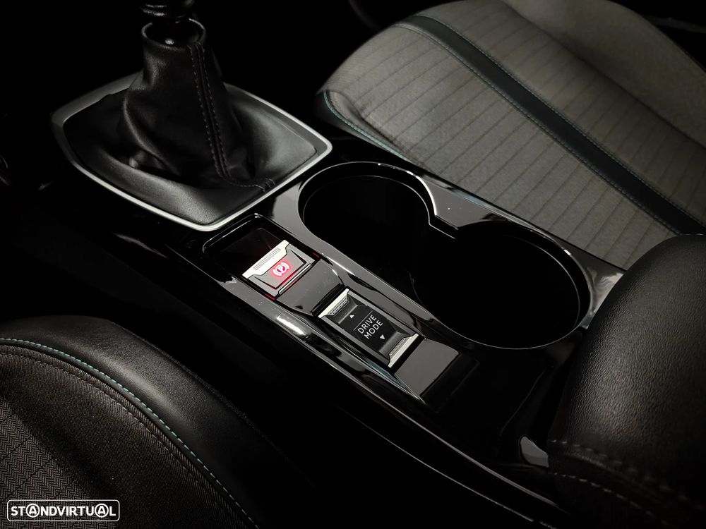 Peugeot 208 1.2 PureTech Allure Pack - 33