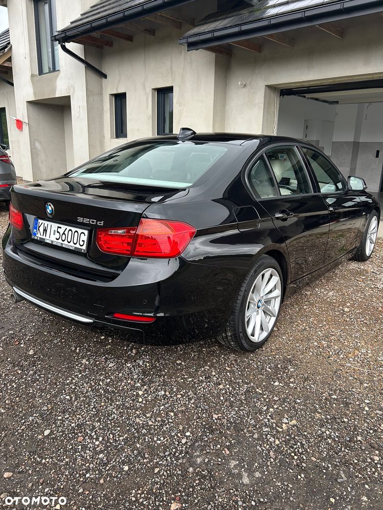 BMW Seria 3 320d - 5