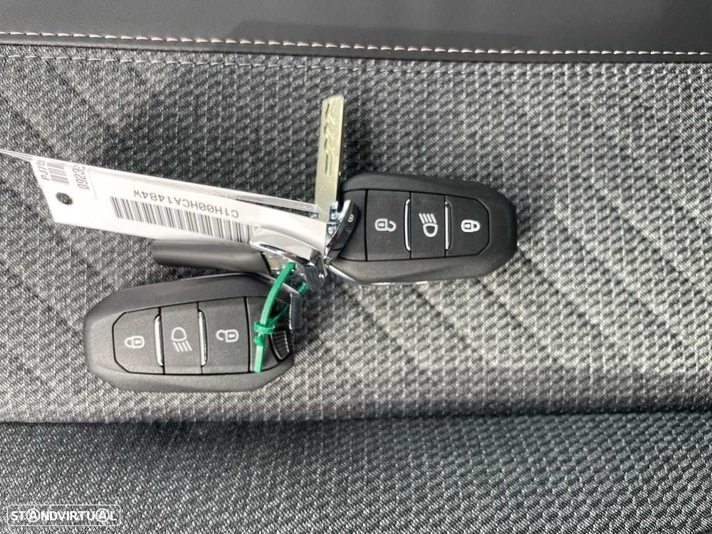 Peugeot 2008 1.2 PureTech Allure - 24