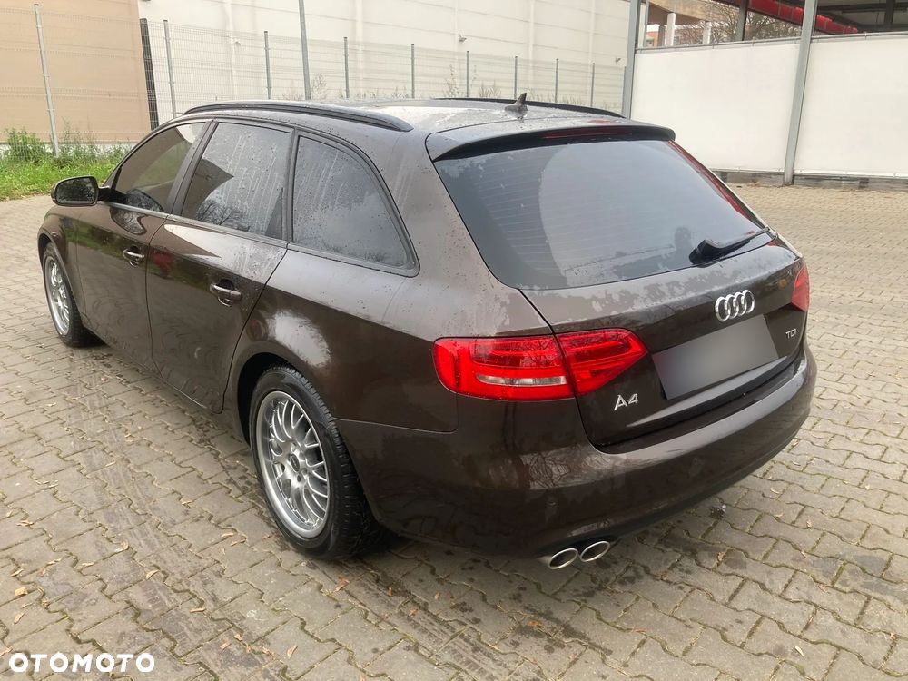 Audi A4 Avant - 4