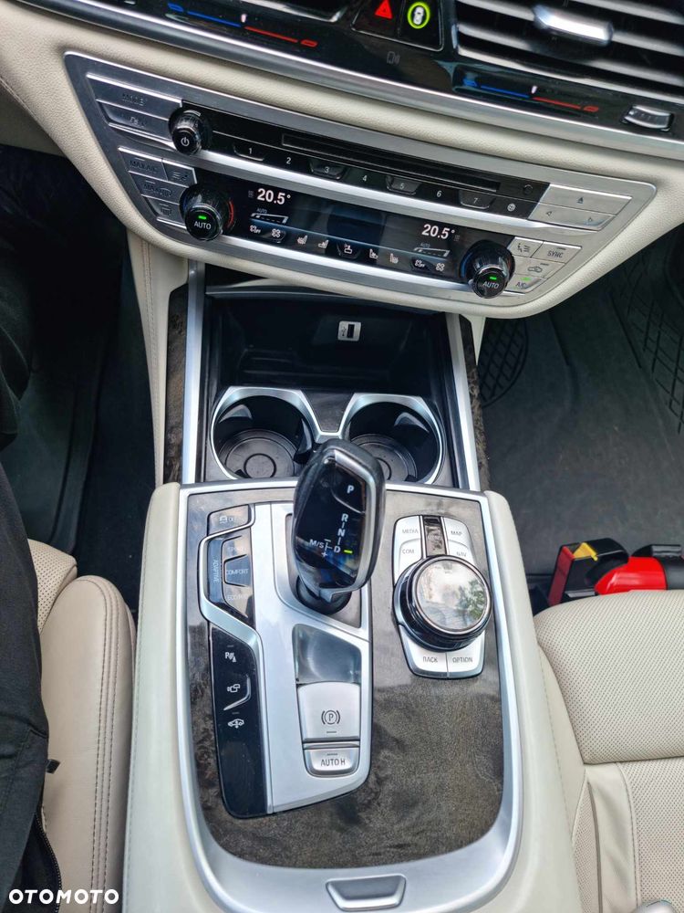 BMW Seria 7 750Ld xDrive - 12