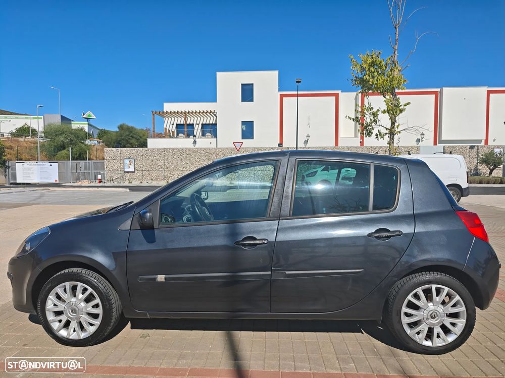 Renault Clio 1.2 16V Dynamique S - 1