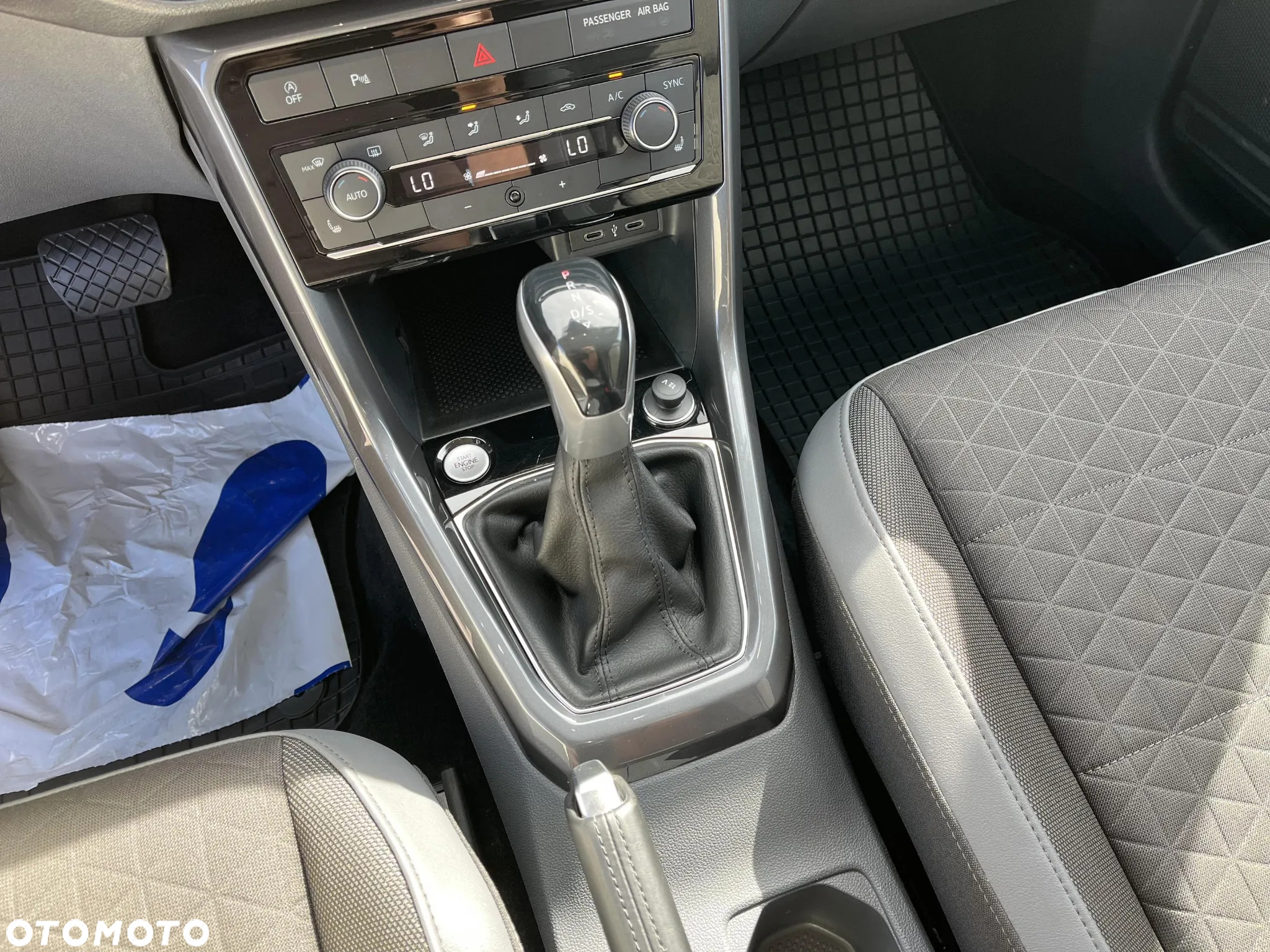 Volkswagen T-Cross 1.5 TSI ACT Style DSG - 16
