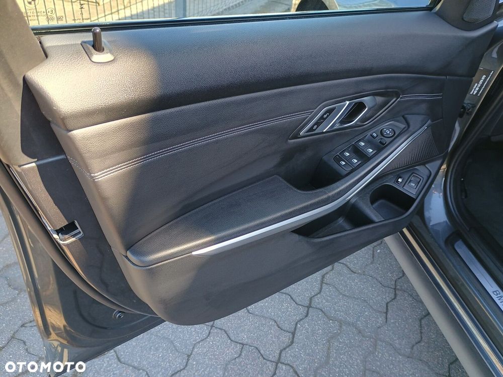 BMW Seria 3 - 19