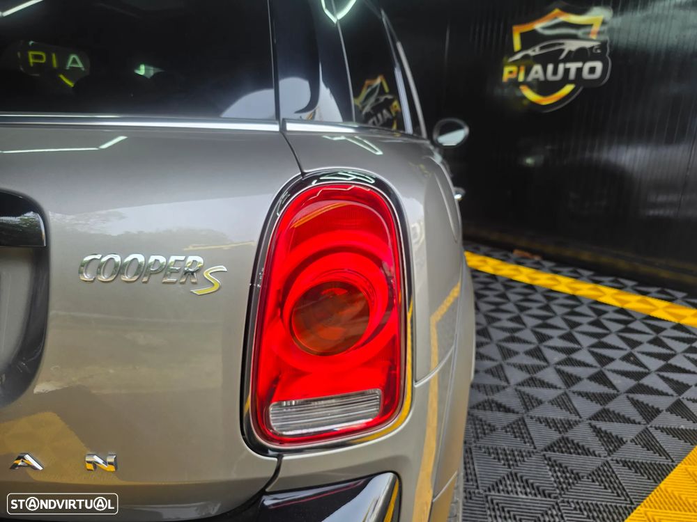 MINI Countryman Cooper SE ALL4 Auto - 21