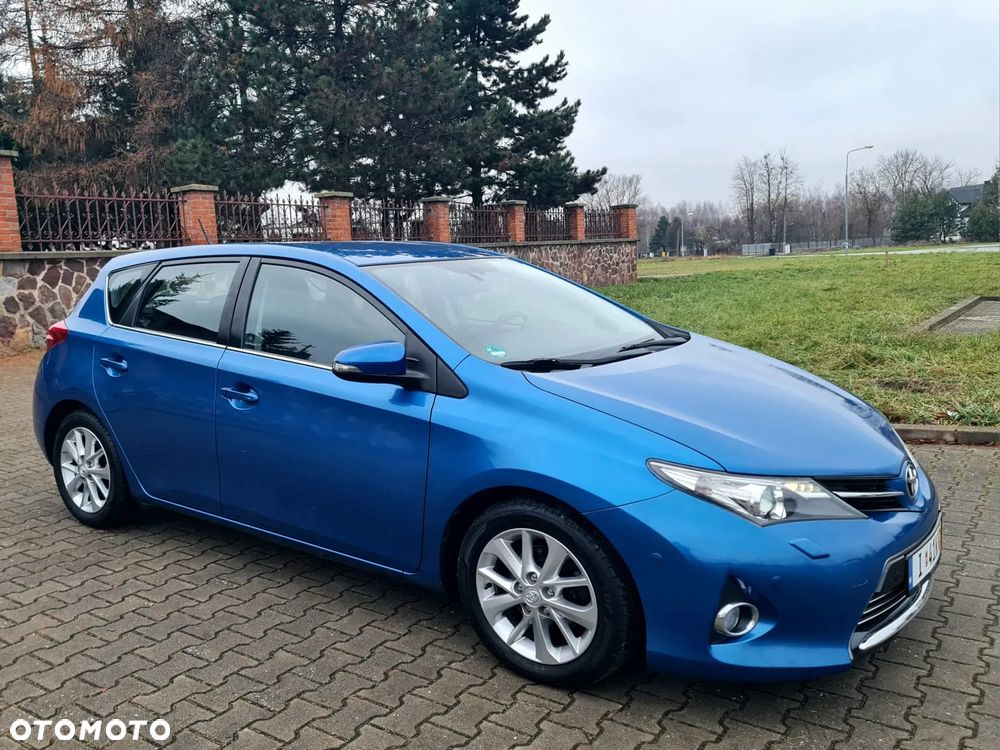 Toyota Auris 2.0 D-4D Executive - 9