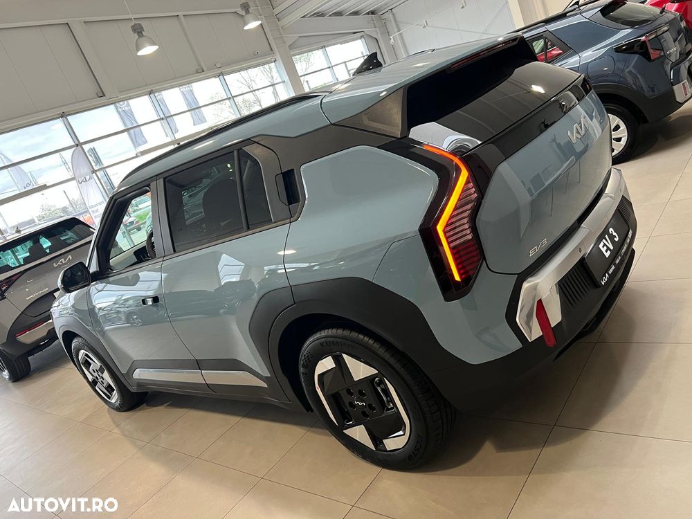 Kia EV3 58.3 kWh 4x2 AT Earth 1 - 7
