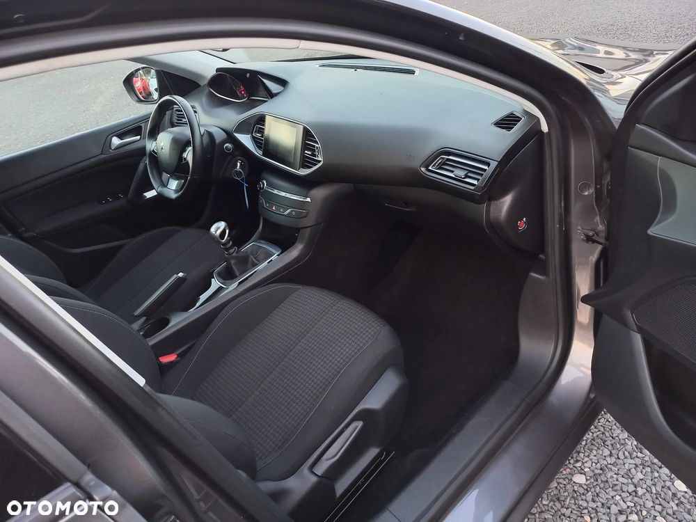 Peugeot 308 - 18