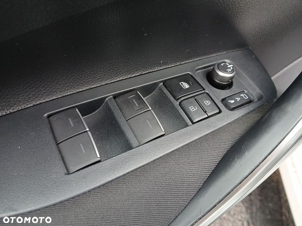 Toyota Corolla - 38