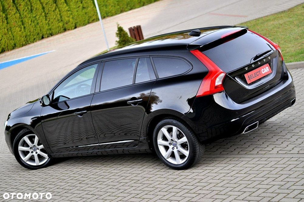 Volvo V60 D3 Drive-E Momentum - 4
