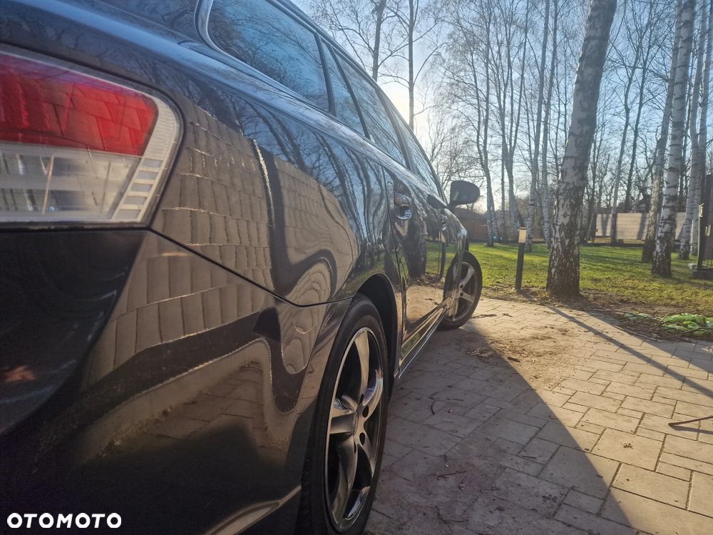 Toyota Avensis 1.8 Sol - 8