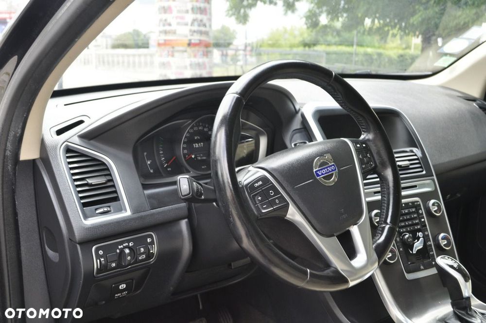 Volvo XC 60 D4 Geartronic Summum - 8