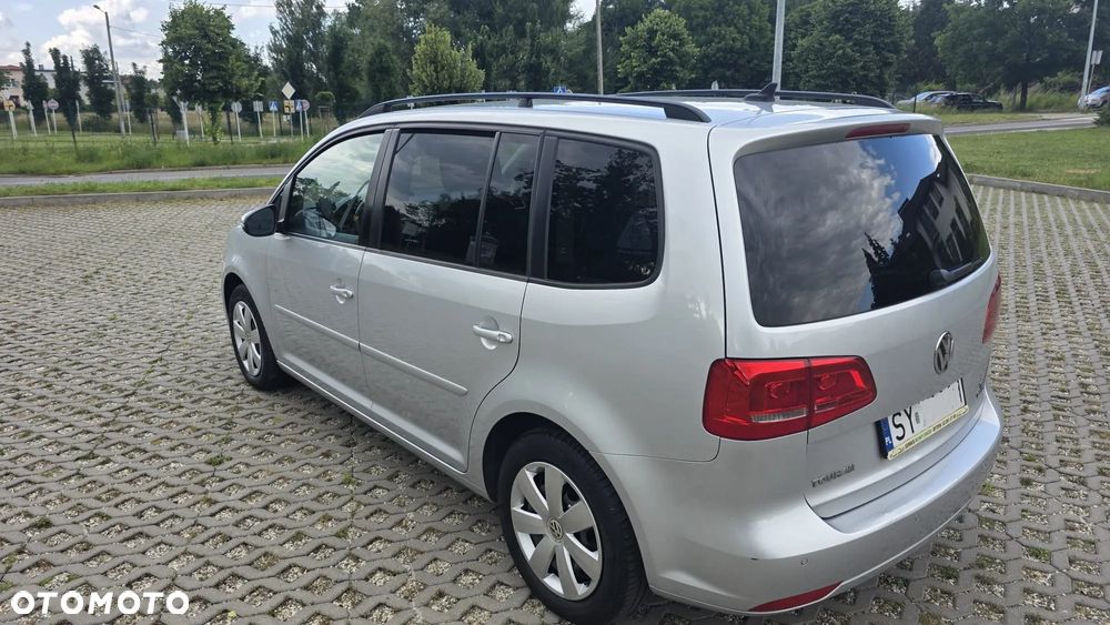 Volkswagen Touran 1.6 TDI DPF BlueMot Comfortline - 19