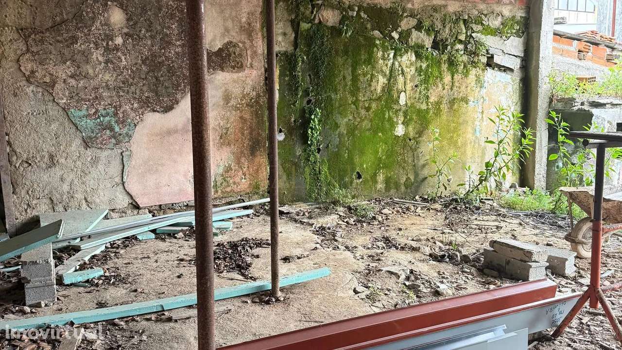 Moradia em Vila Nova de Gaia Para Restauro - Grande imagem: 3/5