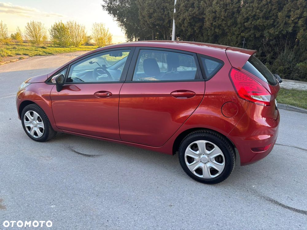 Ford Fiesta 1.25 Champions Edition - 38