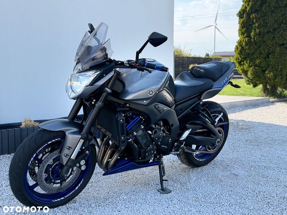 Yamaha FZ8 - 16