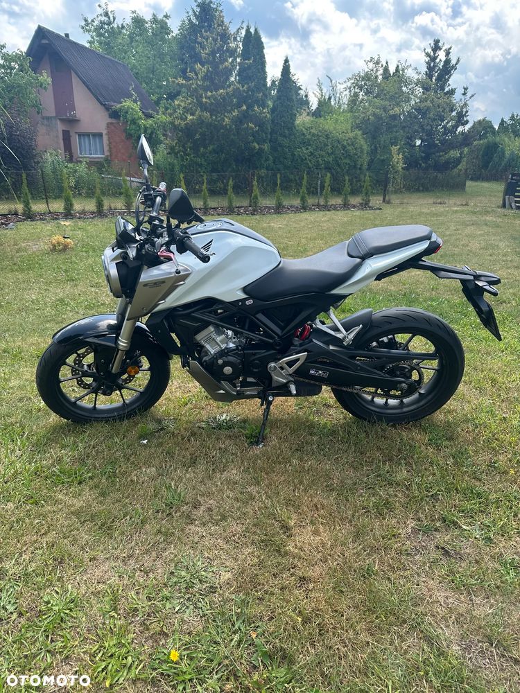 Honda CB - 3