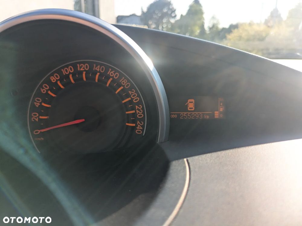 Toyota Verso 2.0 D-4D - 4
