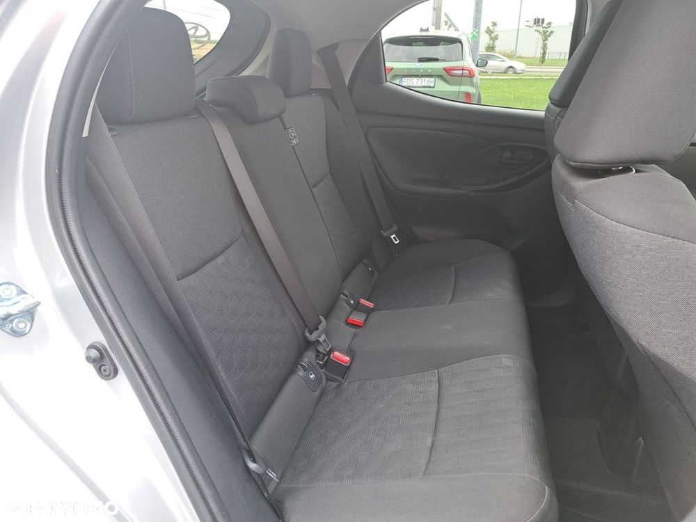 Toyota Yaris Hybrid 1.5 Style - 17