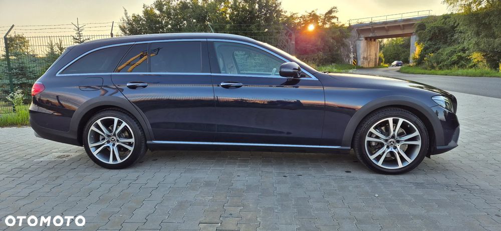 Mercedes-Benz Klasa E 220 d 4Matic T All-Terrain 9G-TRONIC Exclusive - 4