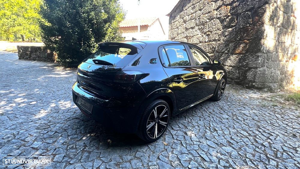 Peugeot e-208 - 9