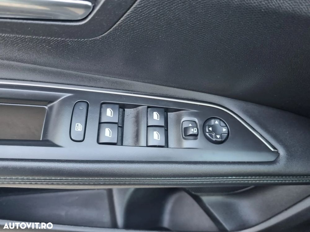Peugeot 3008 1.5 BlueHDI 130 EAT8 Allure Pack - 19