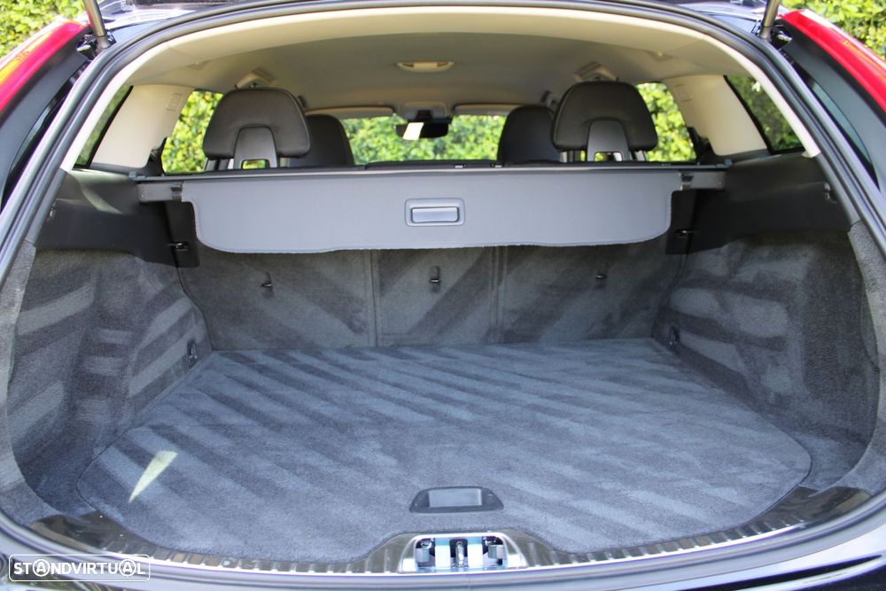Volvo V60 1.6 D2 Momentum Eco - 9